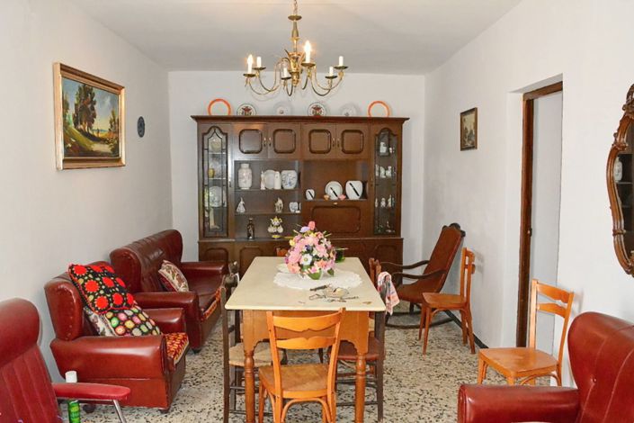 Image No.6-3 Bed Townhouse for sale