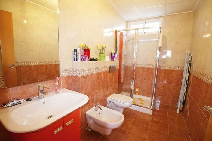 Image No.17-4 Bed Villa for sale