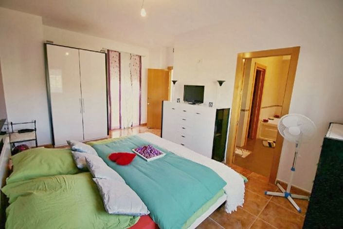 Image No.19-4 Bed Villa for sale