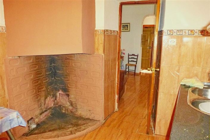 Image No.12-4 Bed Townhouse for sale