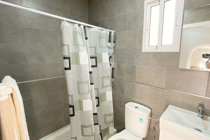 Image No.14-2 Bed Townhouse for sale