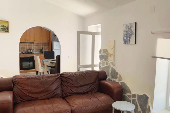 Image No.4-2 Bed Townhouse for sale