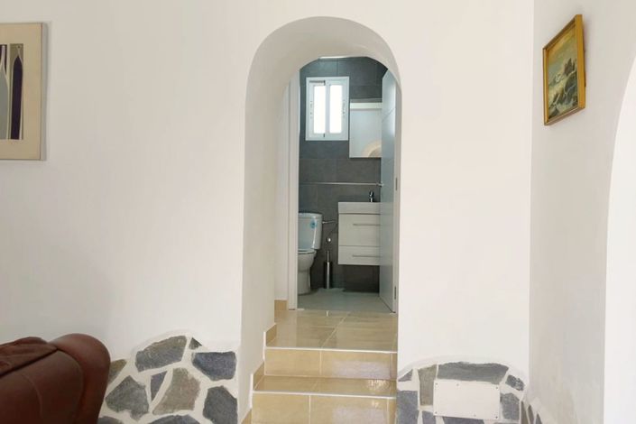 Image No.9-2 Bed Townhouse for sale