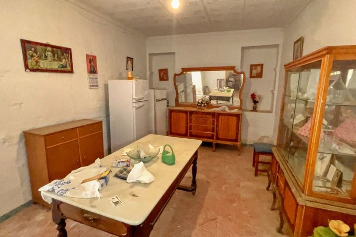 Image No.8-3 Bed Country Property for sale