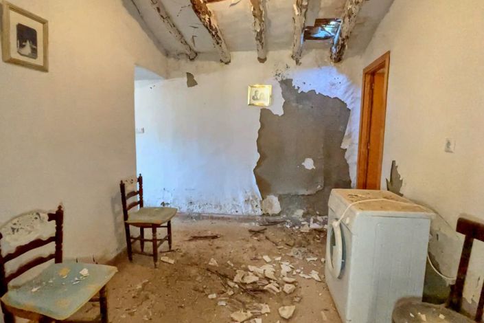 Image No.9-3 Bed Country Property for sale