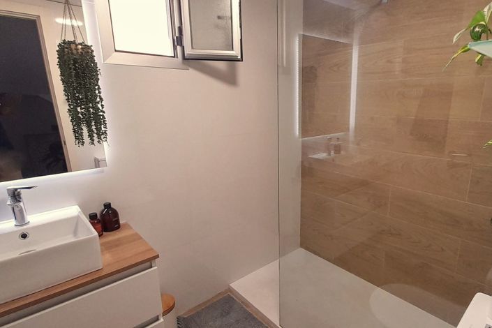 Image No.21-Villa for sale