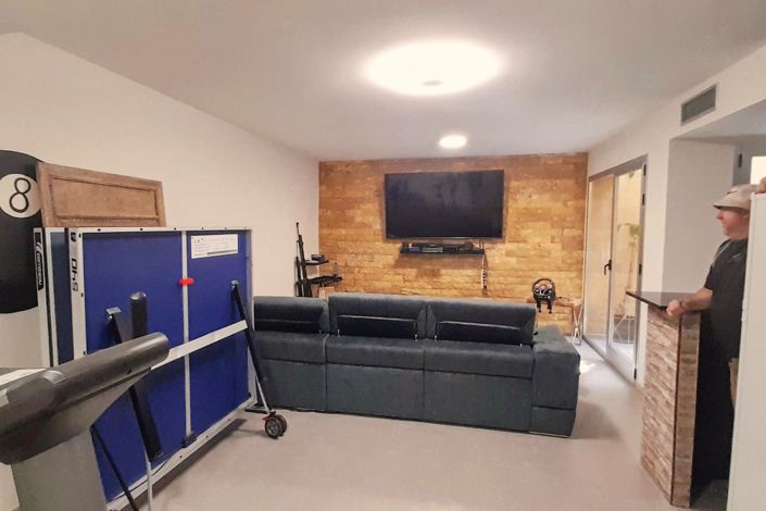 Image No.25-Villa for sale