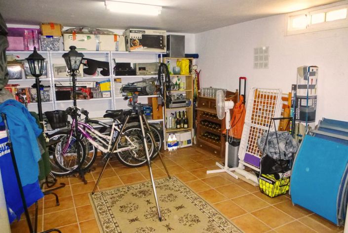 Image No.47-5 Bed Maisonette for sale