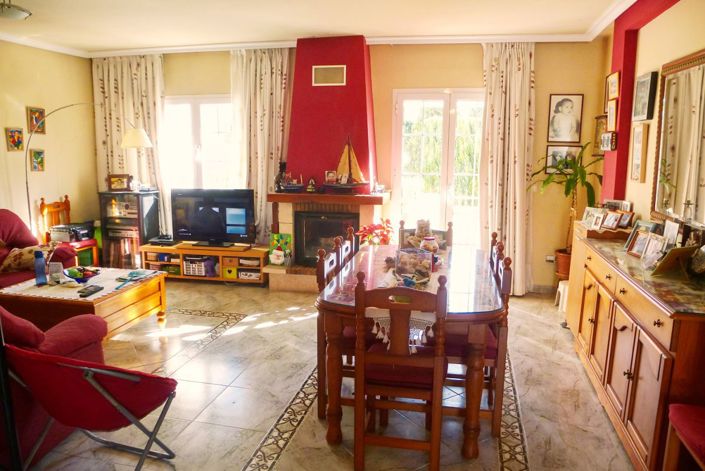 Image No.6-5 Bed Maisonette for sale