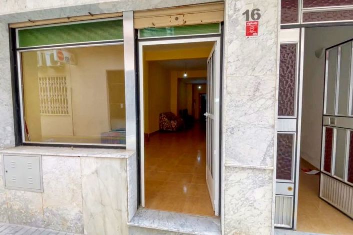 Image No.3-6 Bed Townhouse for sale