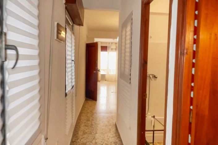 Image No.25-6 Bed Townhouse for sale