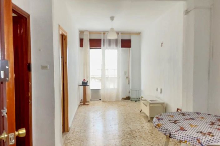 Image No.26-6 Bed Townhouse for sale