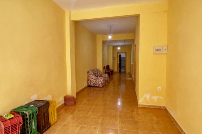 Image No.4-6 Bed Townhouse for sale