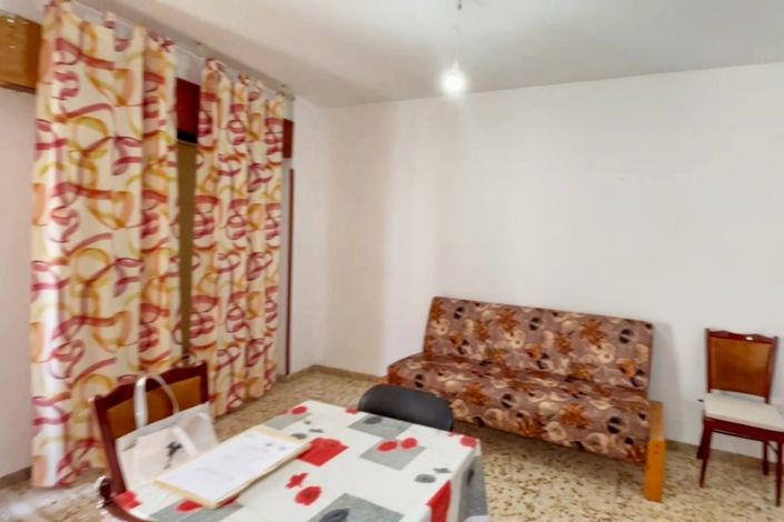 Image No.33-6 Bed Townhouse for sale