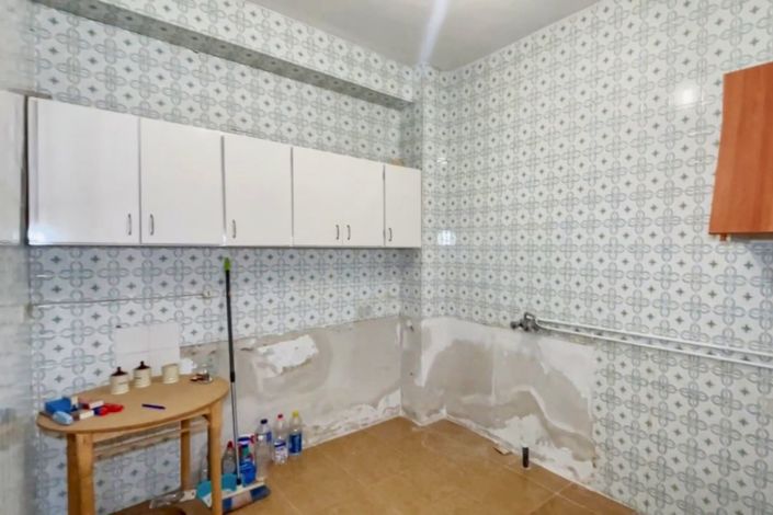 Image No.8-6 Bed Townhouse for sale