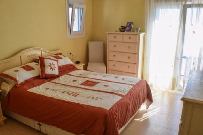 Image No.12-6 Bed Villa for sale