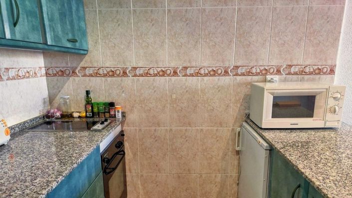 Image No.12-3 Bed Maisonette for sale