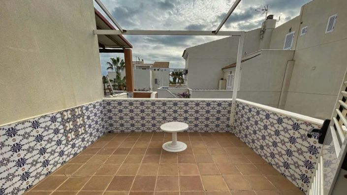 Image No.18-3 Bed Maisonette for sale