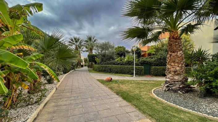 Image No.31-3 Bed Maisonette for sale