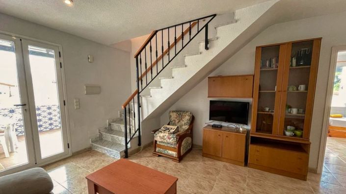 Image No.8-3 Bed Maisonette for sale