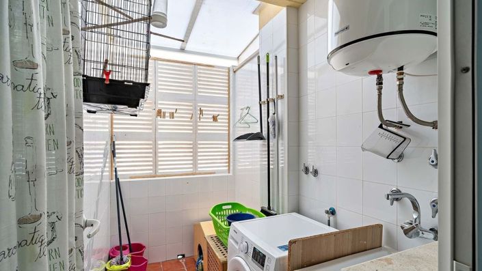 Image No.11-4 Bed Semi-Detached for sale