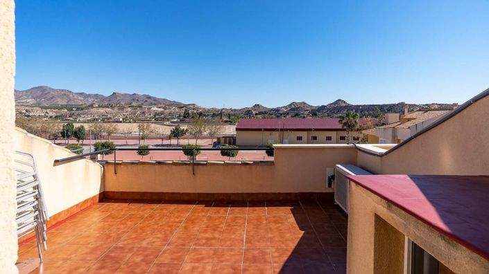 Image No.32-4 Bed Semi-Detached for sale