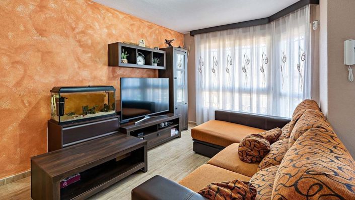 Image No.4-4 Bed Semi-Detached for sale