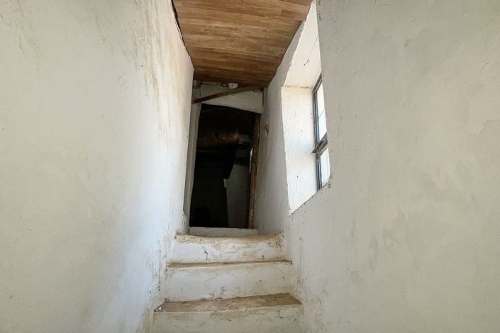 Image No.13-4 Bed Townhouse for sale