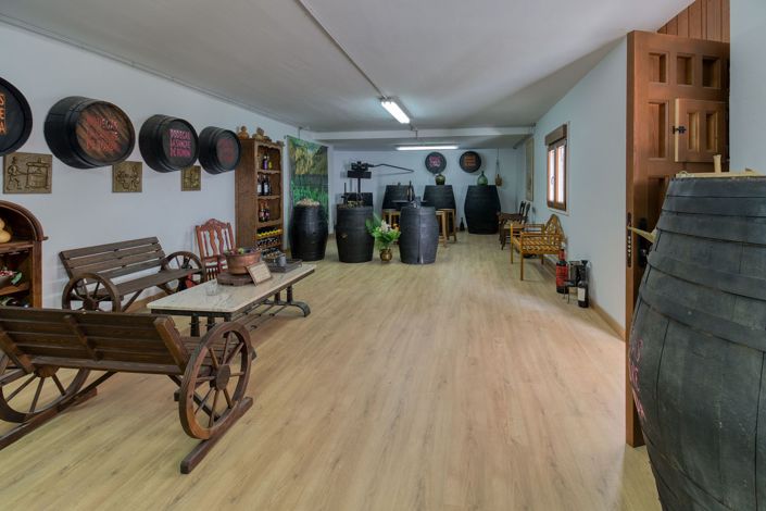 Image No.37-4 Bed Villa for sale