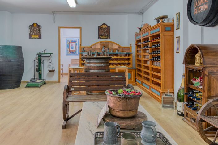 Image No.33-4 Bed Villa for sale