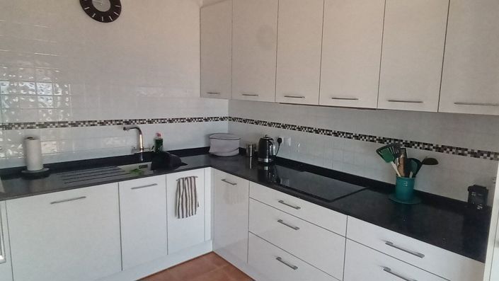 Image No.6-2 Bed Maisonette for sale