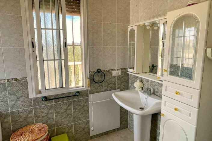 Image No.19-3 Bed Villa for sale