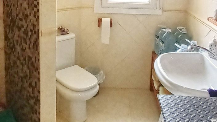 Image No.9-3 Bed Villa for sale