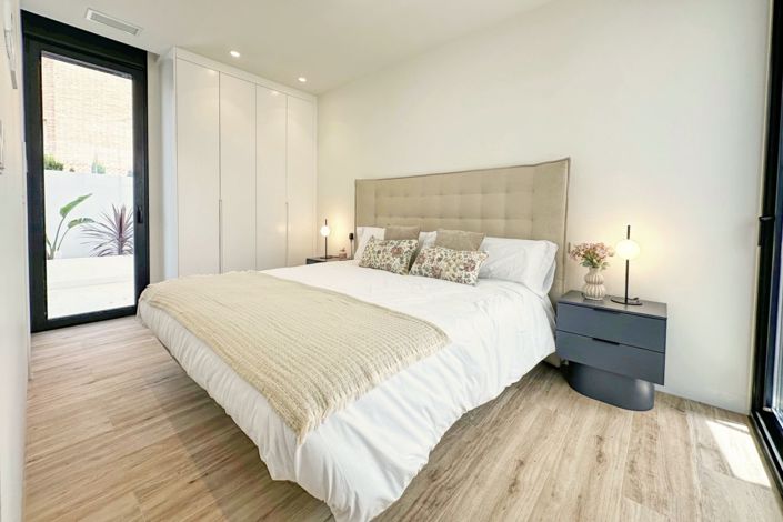 Image No.8-3 Bed Villa for sale