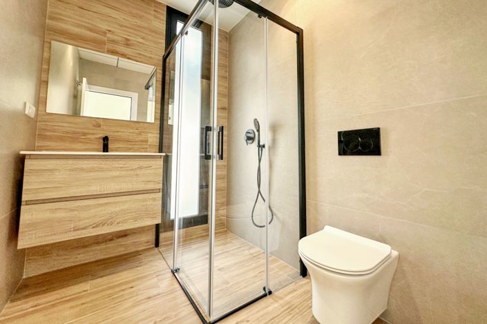 Image No.9-3 Bed Villa for sale