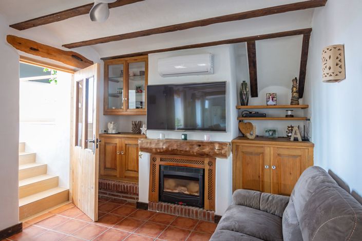 Image No.13-8 Bed Country Property for sale