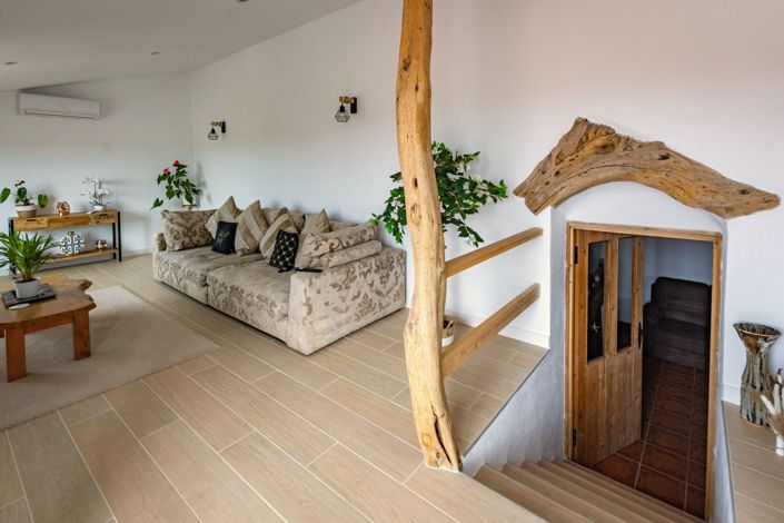 Image No.14-8 Bed Country Property for sale