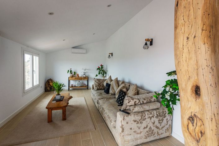 Image No.15-8 Bed Country Property for sale