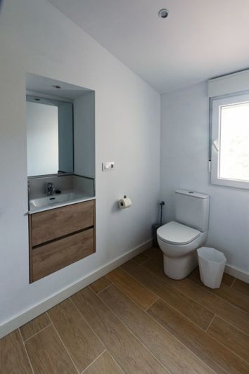 Image No.24-8 Bed Country Property for sale