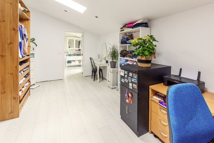 Image No.31-8 Bed Country Property for sale