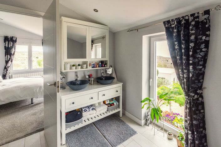 Image No.34-8 Bed Country Property for sale