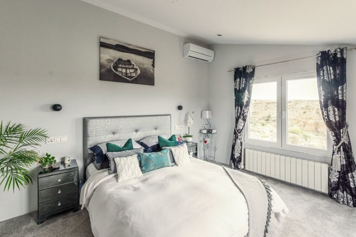 Image No.37-8 Bed Country Property for sale