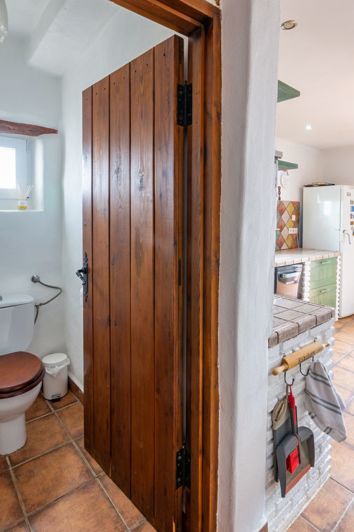 Image No.8-8 Bed Country Property for sale