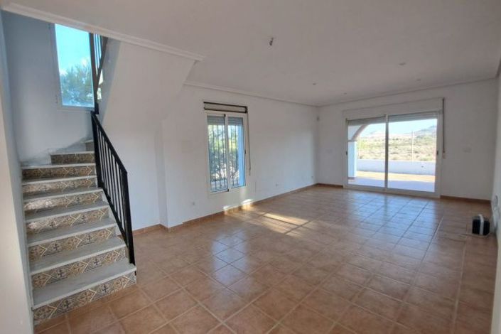 Image No.2-3 Bed Villa for sale