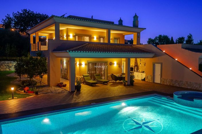 Image No.1-4 Bed Villa for sale