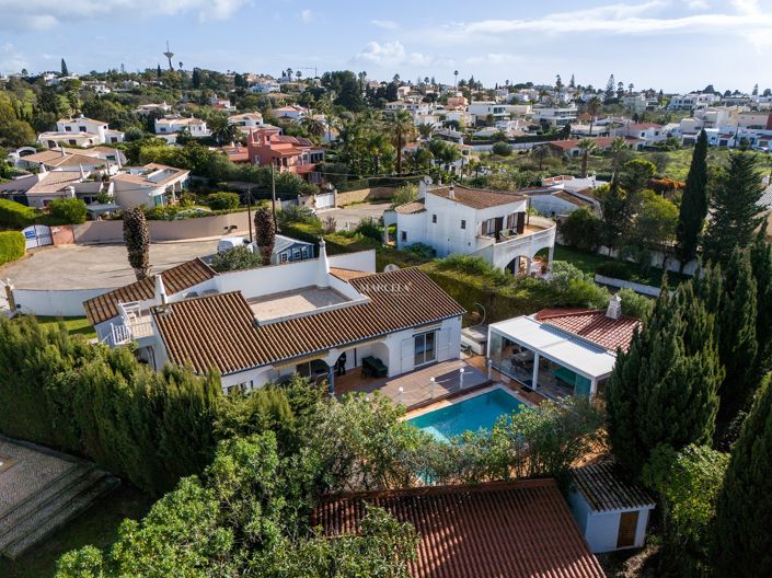 Image No.1-3 Bed Villa for sale