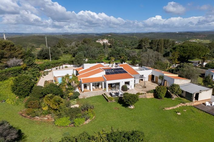 Image No.1-4 Bed Villa for sale