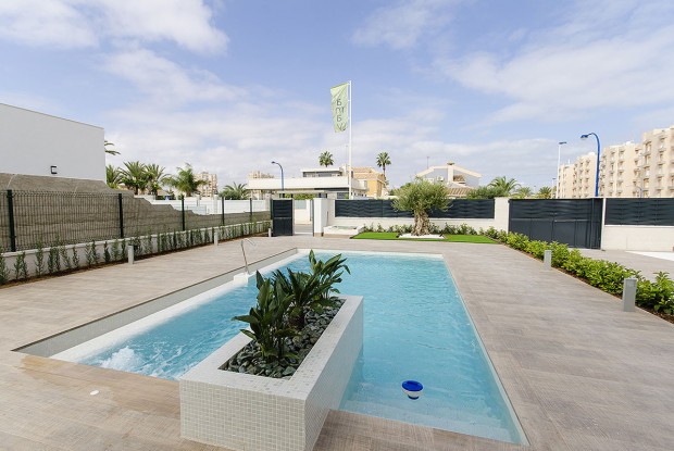 Image No.12-3 Bed Villa for sale