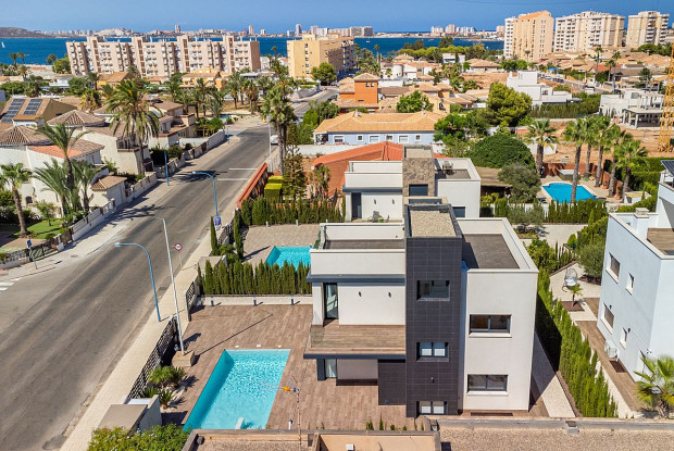 Image No.18-4 Bed Villa for sale