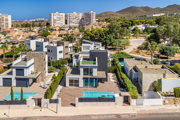 Image No.19-4 Bed Villa for sale